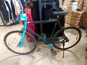 Mongoose Maurice FS Şehir/Tur Bisikleti - Siyah/Mavi