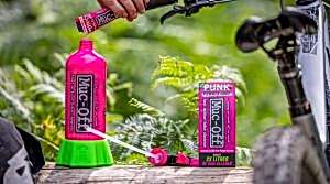 Muc-Off Bottle For Life Bundle Bisiklet Temizleme Şişesi ve 4'lü Punk Powder